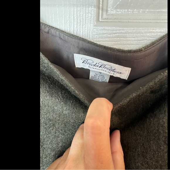 BROOKS BROTHERS Forest Green Wool Skirt Pencil Straight Striped Black Hem Fuzzy - Picture 5 of 8